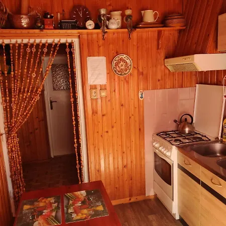Apartament-studio, U Lucy Homestay *